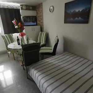 Studio Apartman Zara Kornić