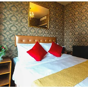 Ramada Grand Hotel