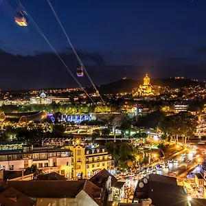 Апартаменты New With Amazing Views In Old 