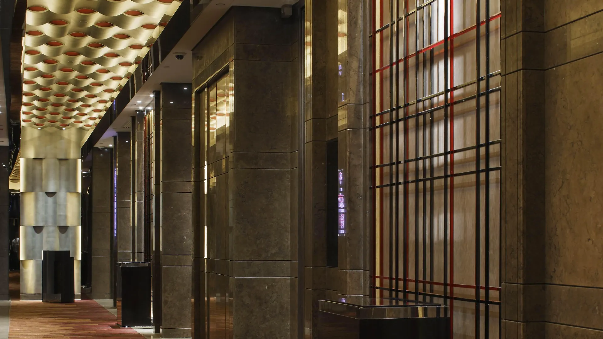 Royal Plaza Hotel Hong Kong 5*,  China