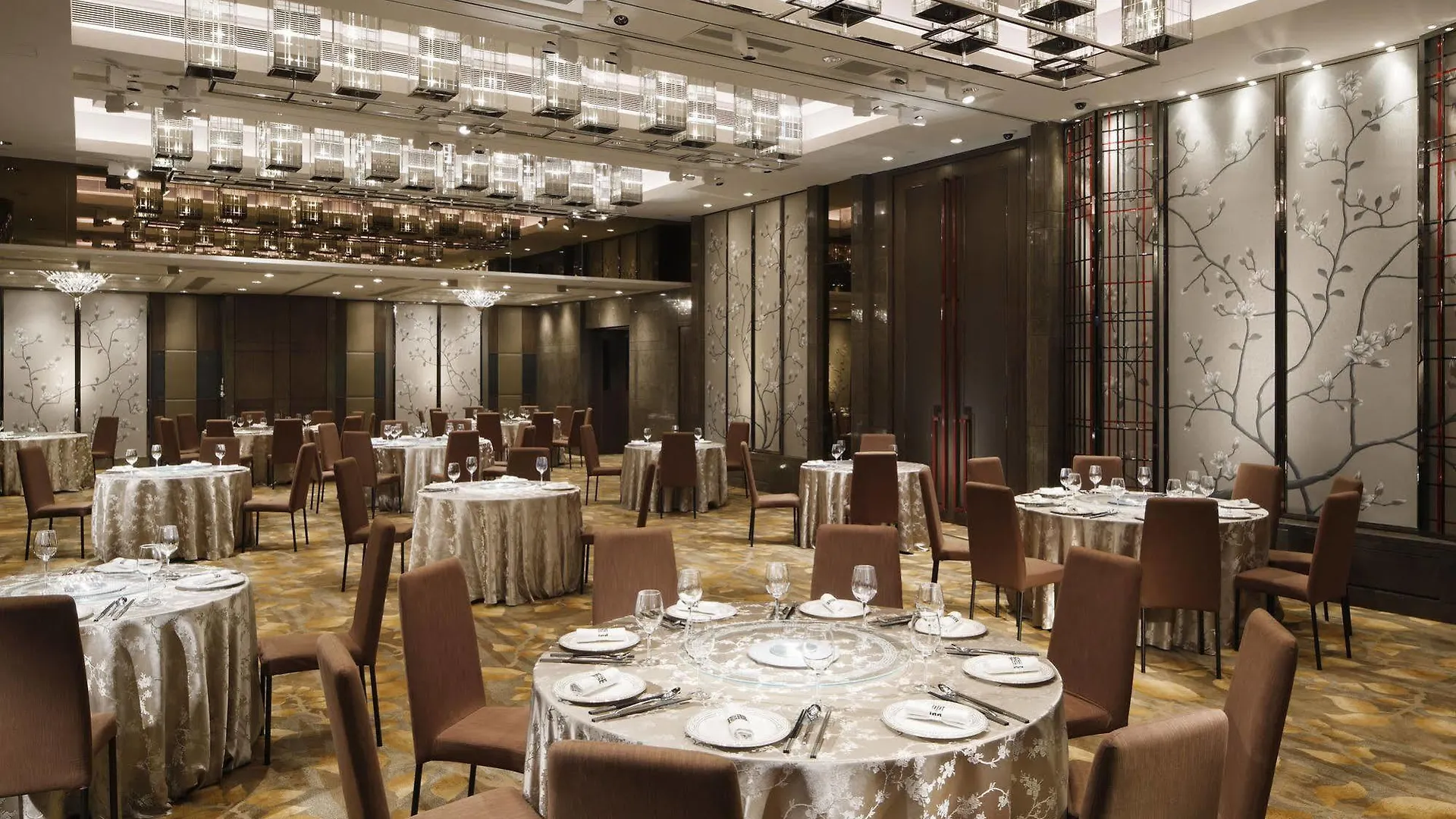Royal Plaza Hotel Hong Kong 5*,  China